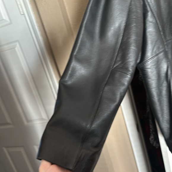 Ladies, black 100% leather size large, arctic river jacket excellent condition - Picture 3 of 10